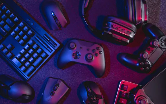 空当接龙 - 网页纸牌游戏